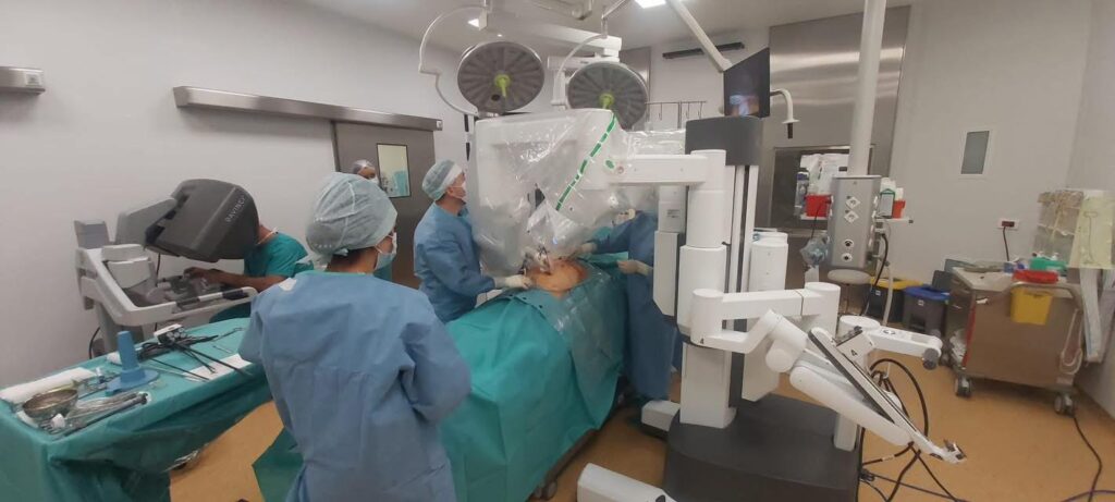 Hernia inghinală recidivată tratată prin chirurgie robotică la